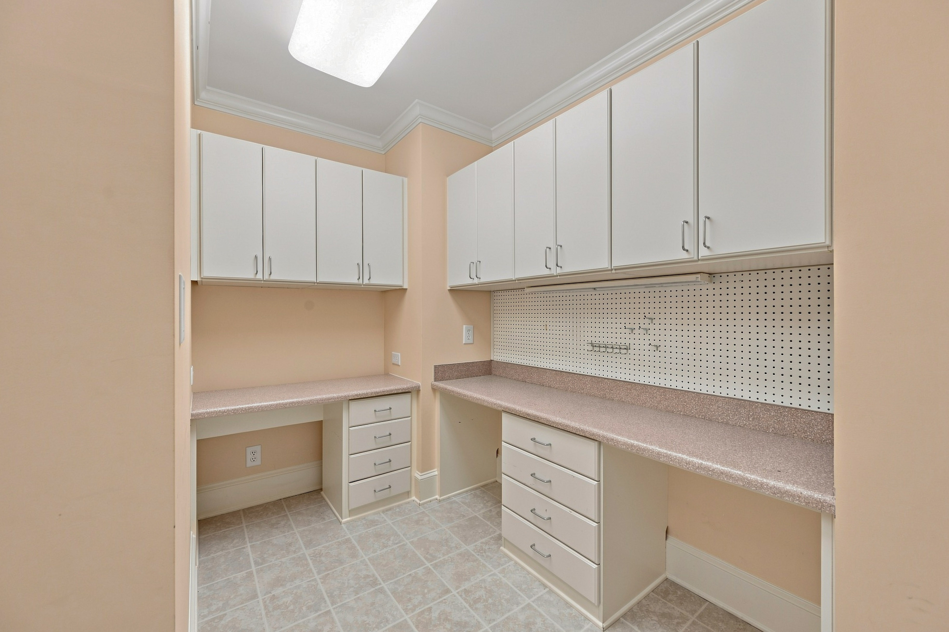 1100 Bachelors Run image 34